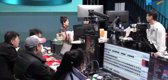 大型微紀錄片《新219國道》第10集 公益助農(nóng)女主播：賀嬌龍