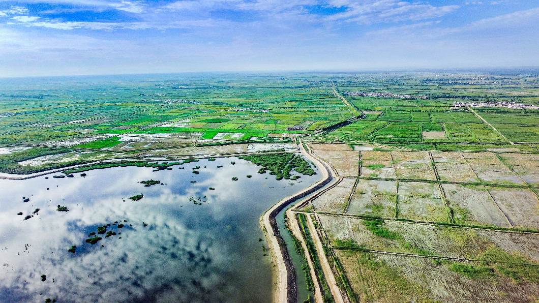 落霞與孤鶩齊飛　秋水共長(zhǎng)天一色&mdash;&mdash;內(nèi)蒙古烏梁素海流域生態(tài)治理修復(fù)工程見聞