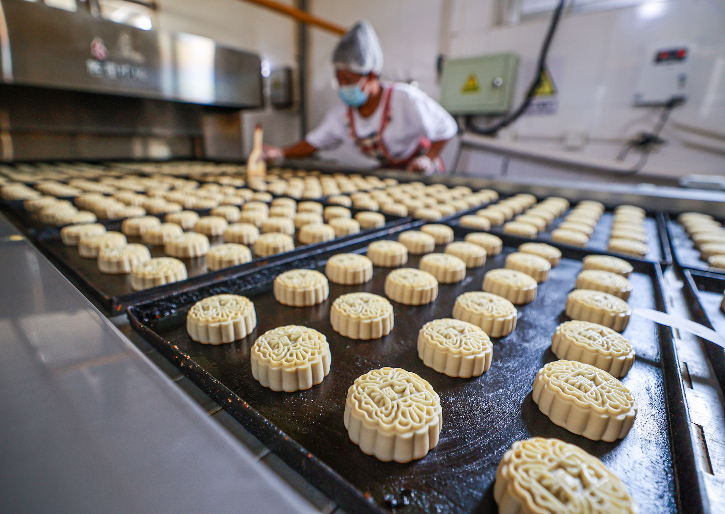 相關(guān)部門頻下&ldquo;瘦身令&rdquo;　部分商家花式避監(jiān)管&mdash;&mdash;中秋節(jié)月餅市場觀察