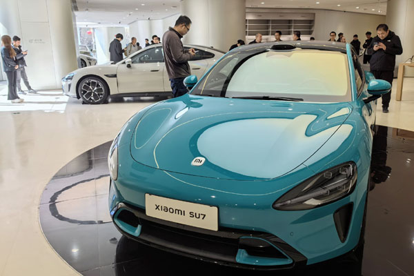 新能源汽車(chē)&ldquo;由大到強(qiáng)&rdquo;還要邁過(guò)幾道坎？