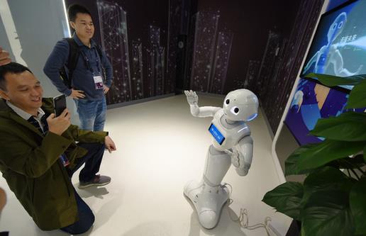 5G商用多領(lǐng)域&ldquo;踩點&rdquo;　萬億級產(chǎn)業(yè)群顯山露水