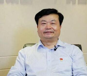 廣藥集團(tuán)董事長李楚源：讓中藥時(shí)尚化，讓時(shí)尚中藥化